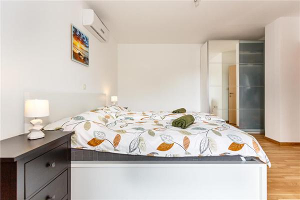 House K1, for 8 persons