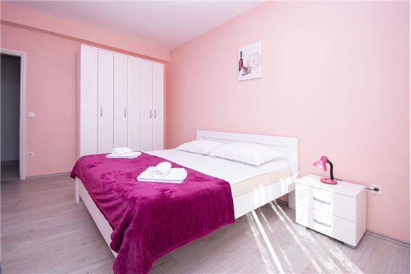 Apartment A1, for 5 persons