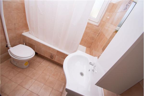 Apartment A1, for 5 persons