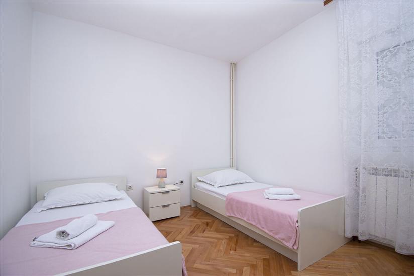 Apartment A1, for 5 persons