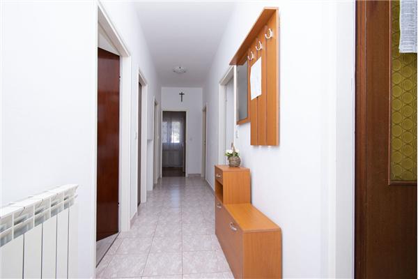Apartment A1, for 5 persons
