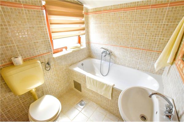 House K1, for 8 persons