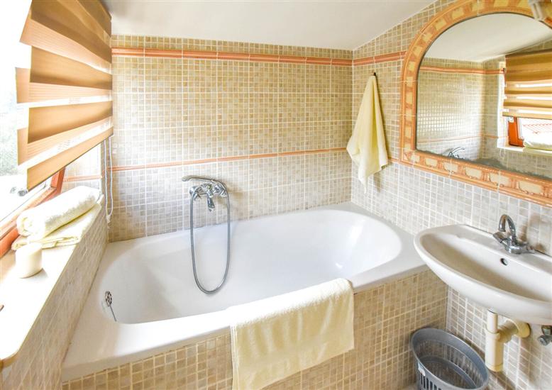 House K1, for 8 persons