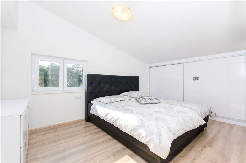 Apartment A6, for 6 persons