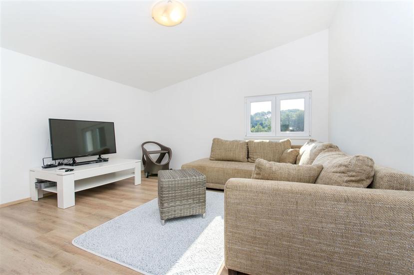 Apartment A6, for 6 persons