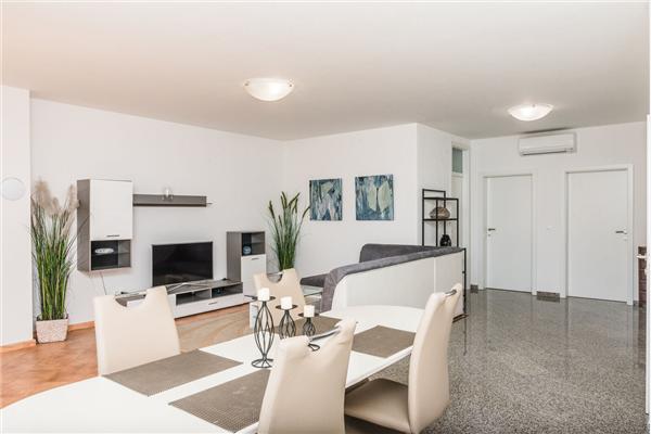 Apartment A1, for 5 persons