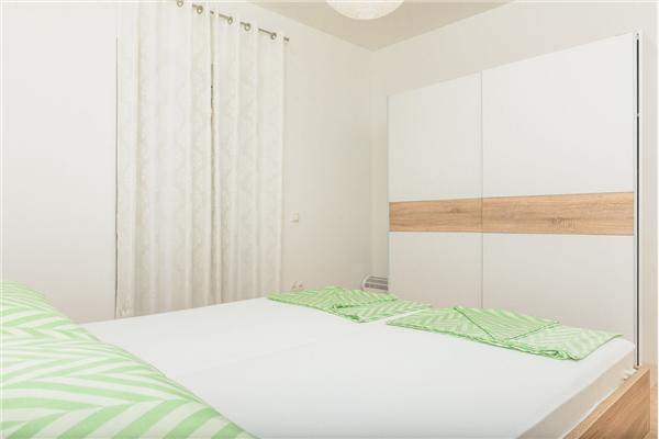 Apartment A1, for 5 persons