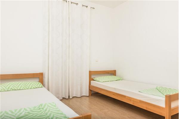 Apartment A1, for 5 persons