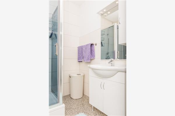 Apartment A1, for 5 persons