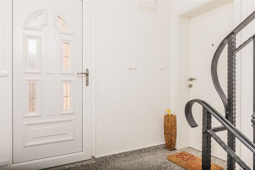 Apartment A1, for 5 persons