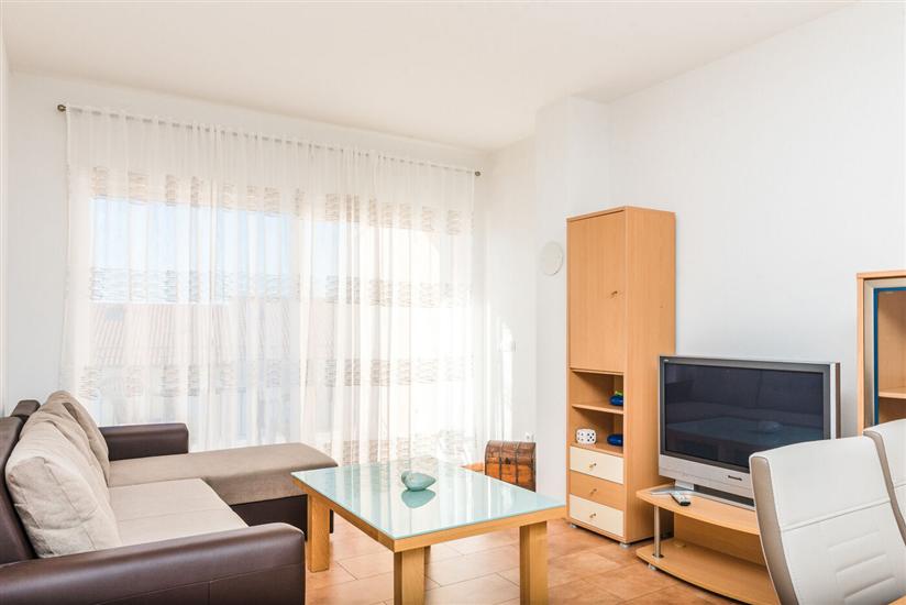 Apartment A2, for 7 persons