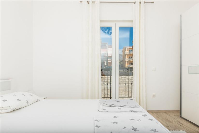 Apartment A2, for 7 persons