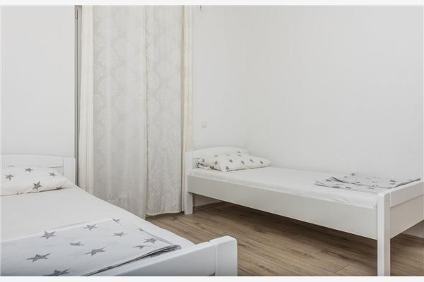 Apartment A2, for 7 persons