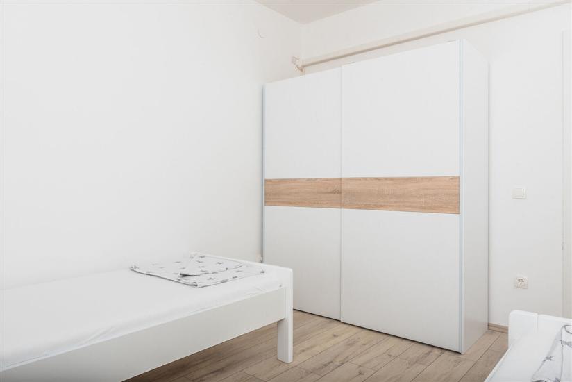 Apartment A2, for 7 persons