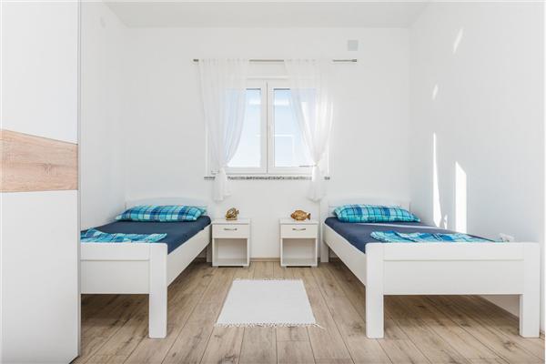 Apartment A2, for 7 persons