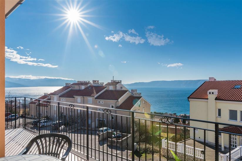 Apartment A2, for 7 persons