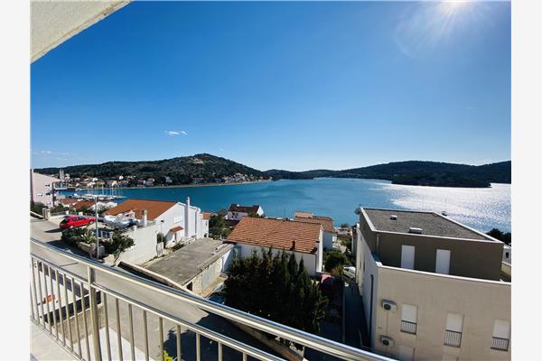 Apartment A2, for 5 persons