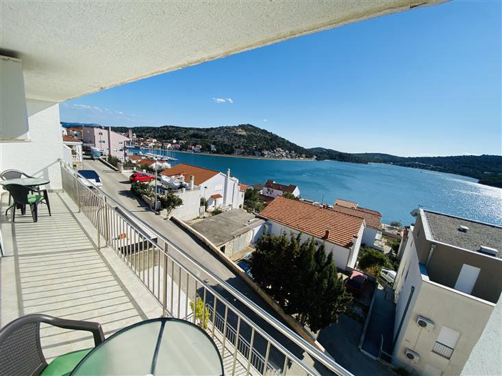 Apartment A2, for 5 persons