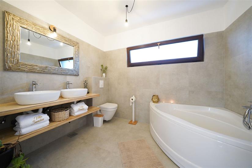 House K1, for 8 persons