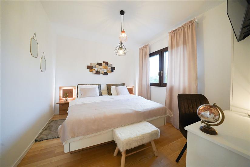 House K1, for 8 persons