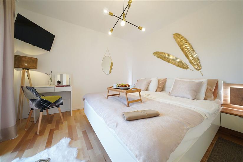 House K1, for 8 persons