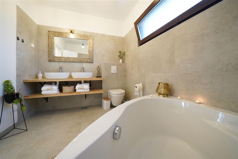 House K1, for 8 persons