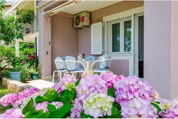 Apartment A1, for 4 persons