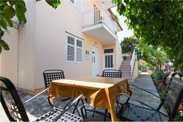 Apartment A1, for 2 persons