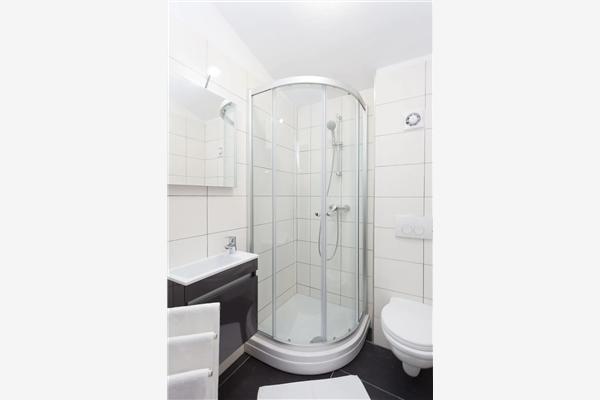 House K1, for 14 persons