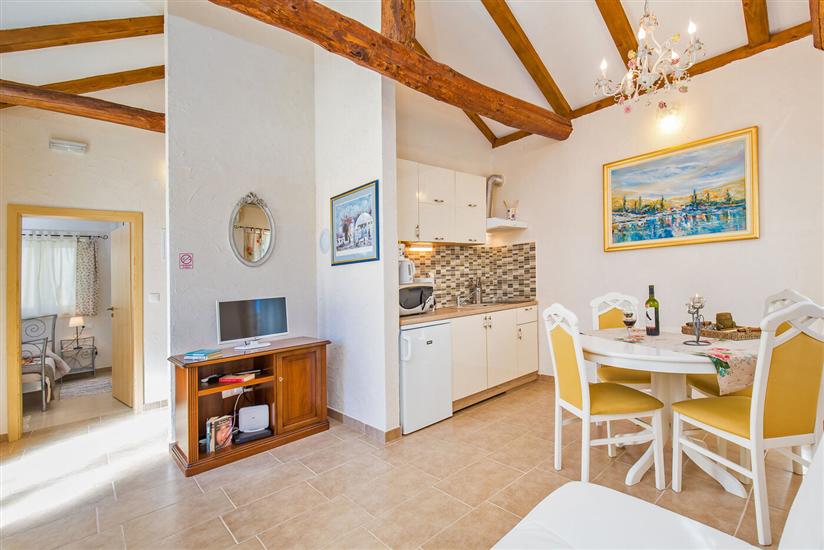 House K1, for 8 persons