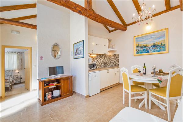 House K1, for 8 persons