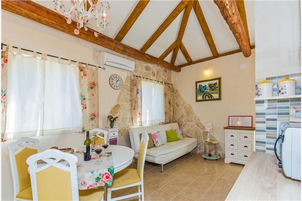 House K1, for 8 persons