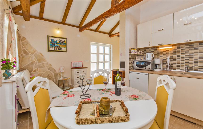 House K1, for 8 persons