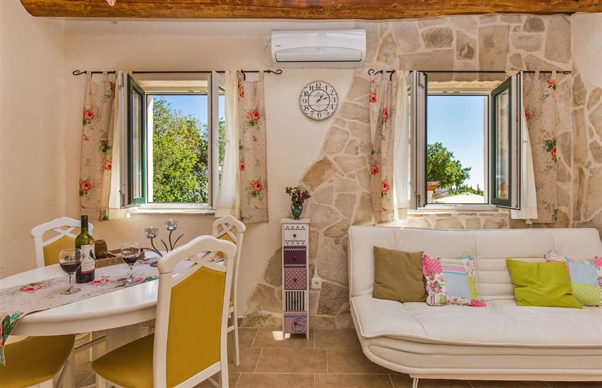 House K1, for 8 persons