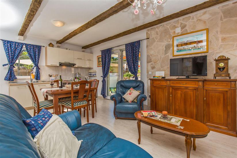 House K1, for 8 persons