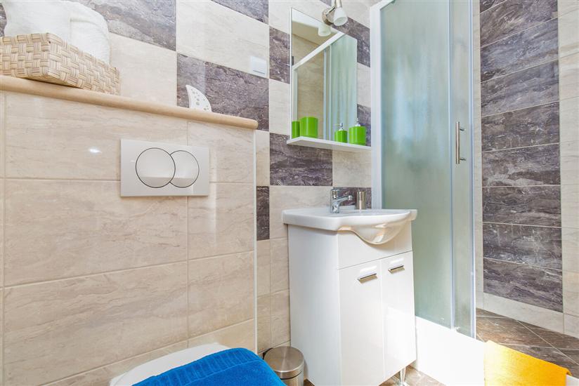 House K1, for 8 persons