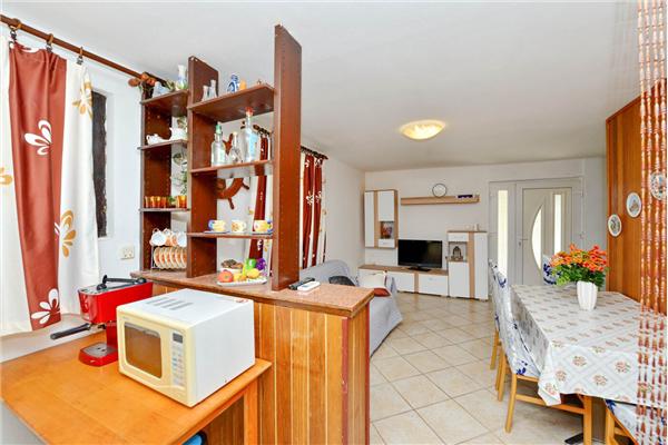 Apartment A2, for 6 persons
