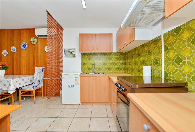 Apartment A2, for 6 persons