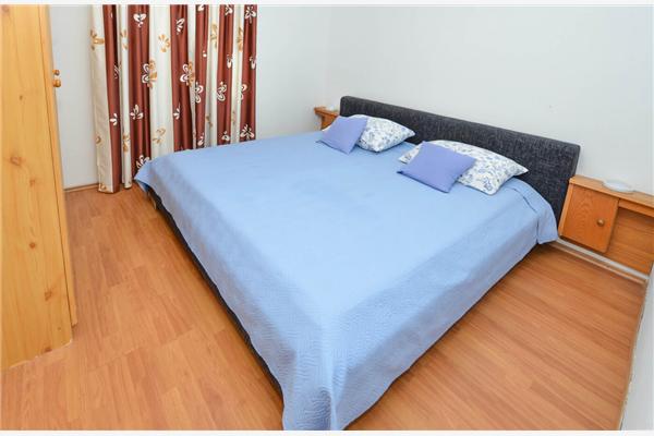 Apartment A2, for 6 persons