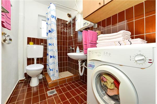 Apartment A2, for 6 persons