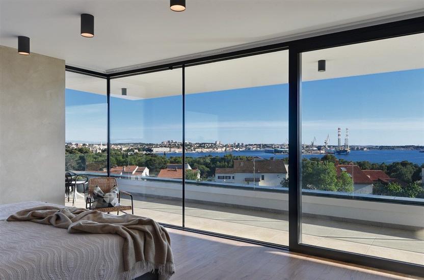 House K1, for 14 persons