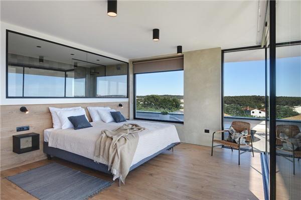 House K1, for 14 persons