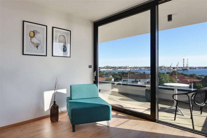 House K1, for 14 persons