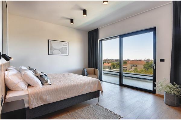 House K1, for 14 persons