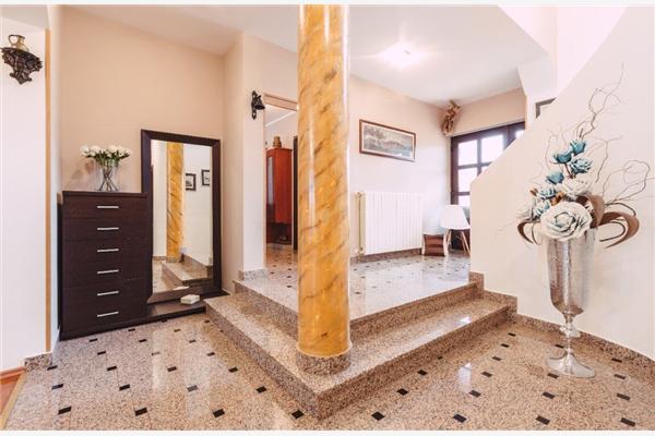 House K1, for 12 persons