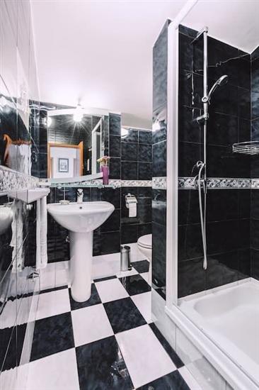 House K1, for 12 persons