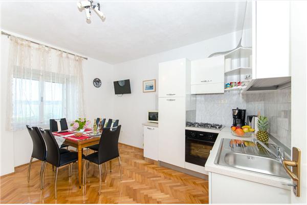 House K1, for 8 persons