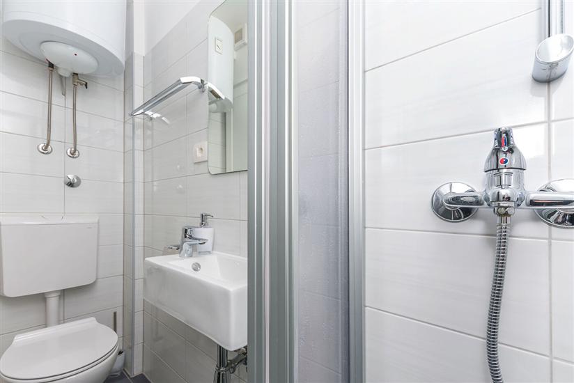 Apartment A2, for 6 persons