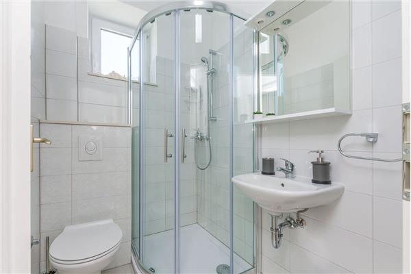 Apartment A2, for 6 persons