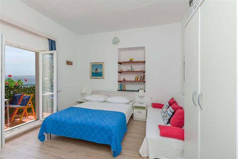 Apartment A2, for 6 persons